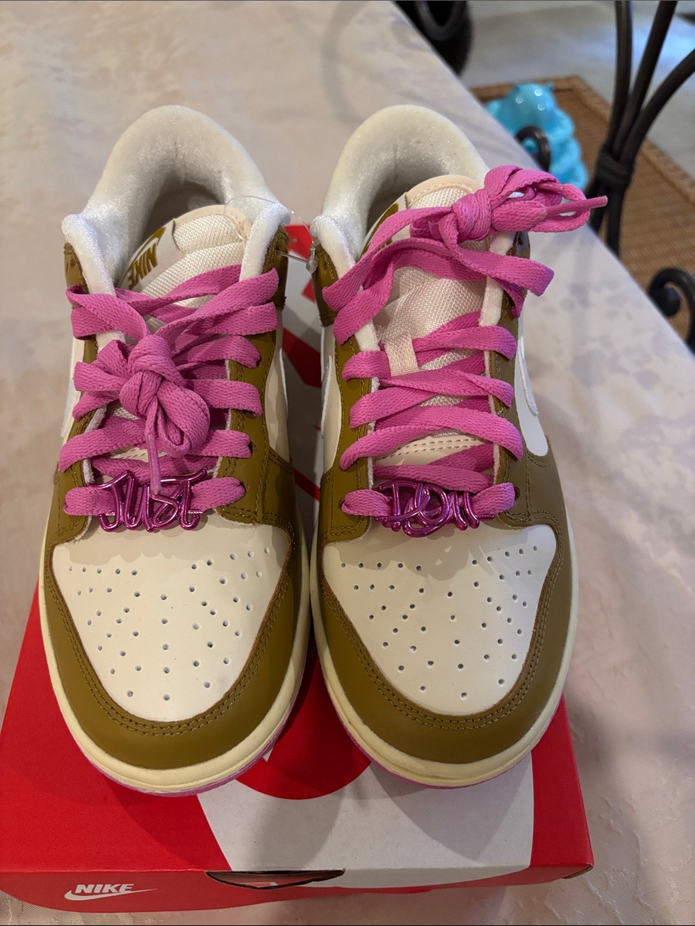 Nike Low-Top Dunk Sneakers in White, Olive & Pink